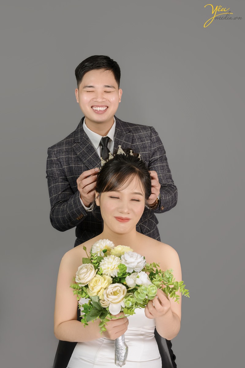 Chụp ảnh cưới style nhẹ nhàng Korea Hàn Quốc trong studio yêu media hà nội yeumedia.vn