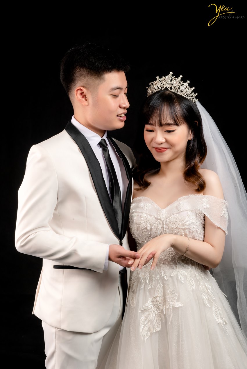 Chụp ảnh cưới trong studio tại Hà Nội thời giãn cách Covid & tuân thủ 5K