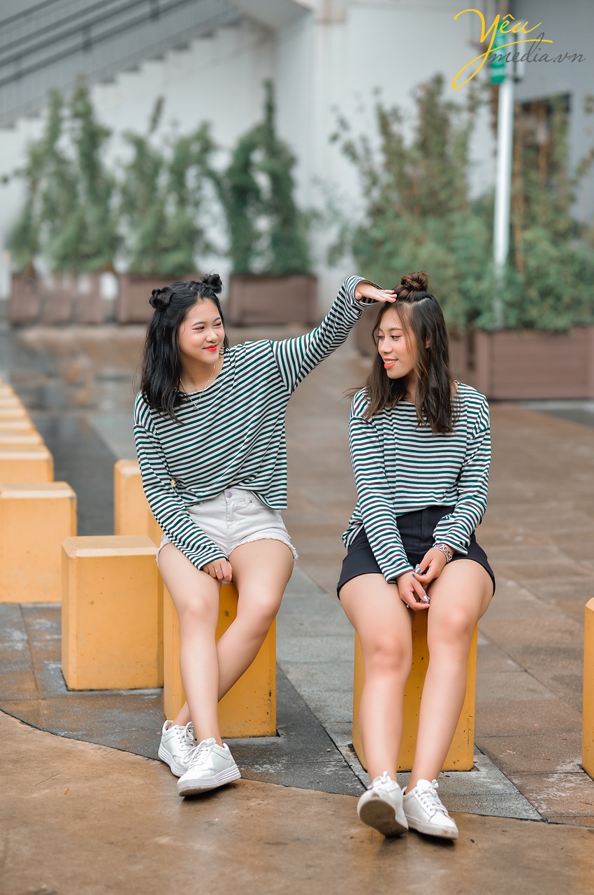 đặt lịch chụp ảnh gia đình hai chị em cùng yêu media