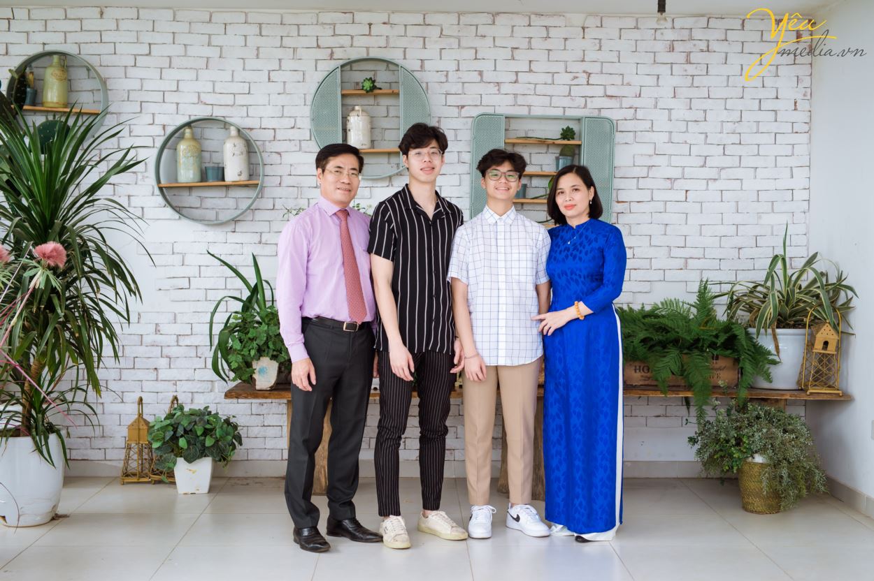 Khi chụp ảnh gia đình dịp Tết nguyên đán tại Yêu Media Studio, quý khách hàng sẽ nhận được rất nhiều lợi ích như: