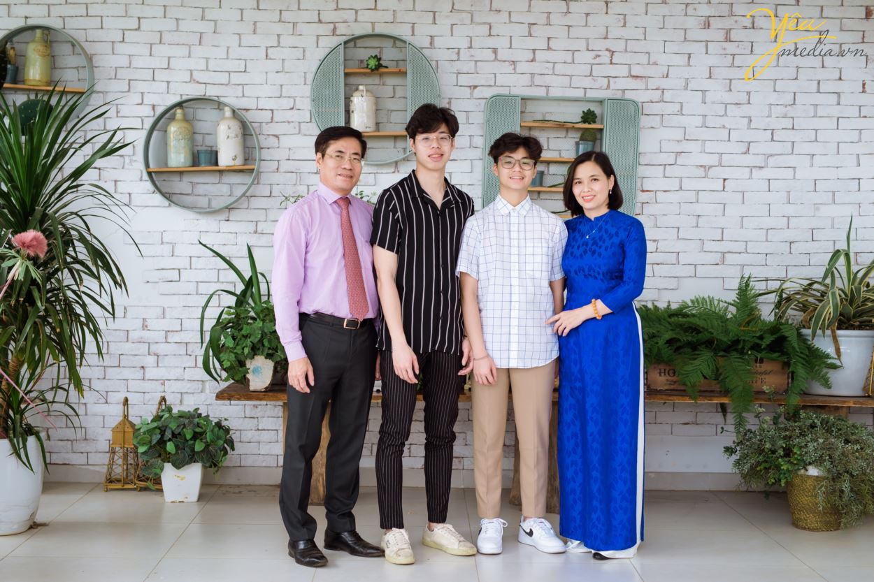 Khi chụp ảnh gia đình dịp Tết nguyên đán tại Yêu Media Studio, quý khách hàng sẽ nhận được rất nhiều lợi ích như: