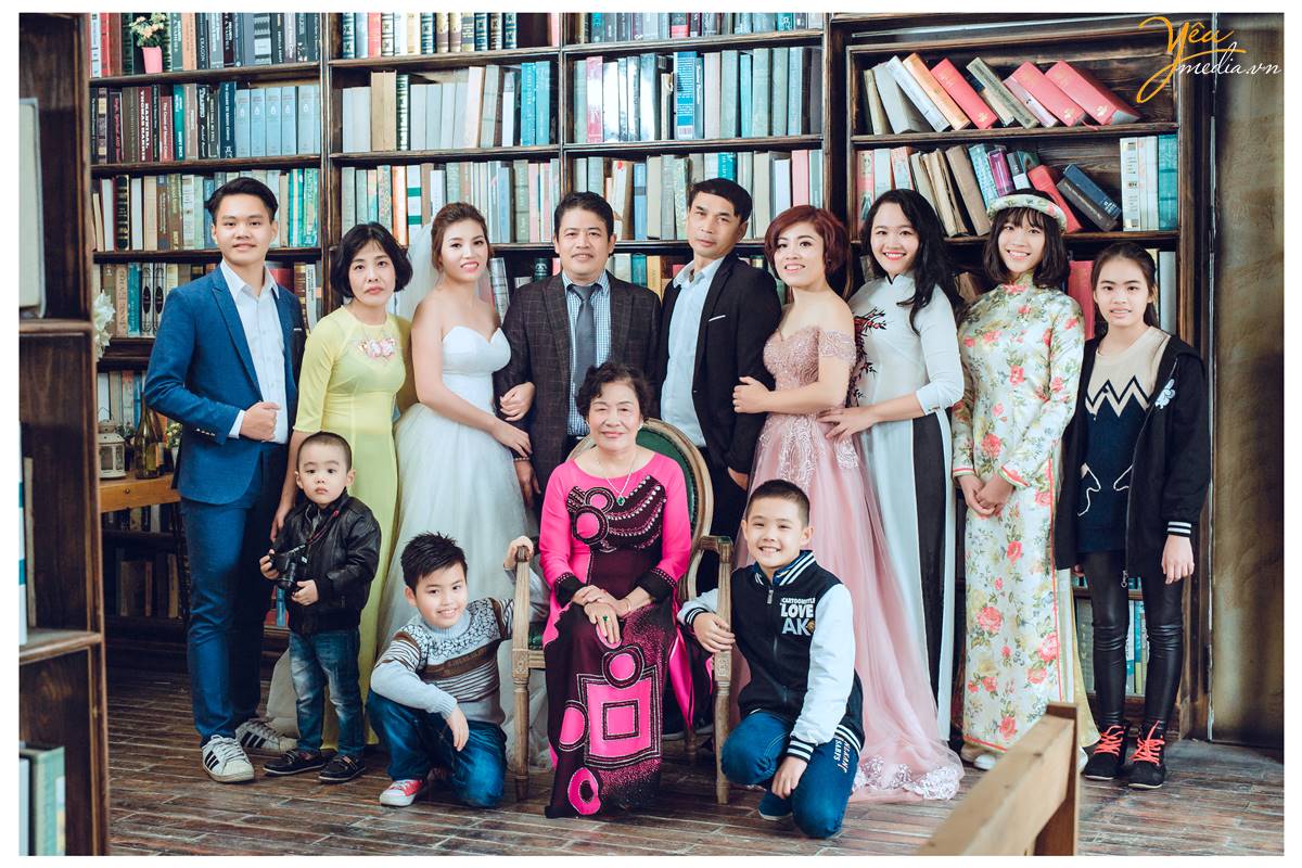 chụp ảnh gia đình tại Smiley Ville