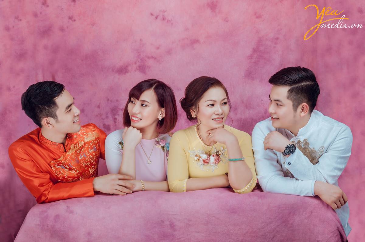 Chụp ảnh gia đình tại studio