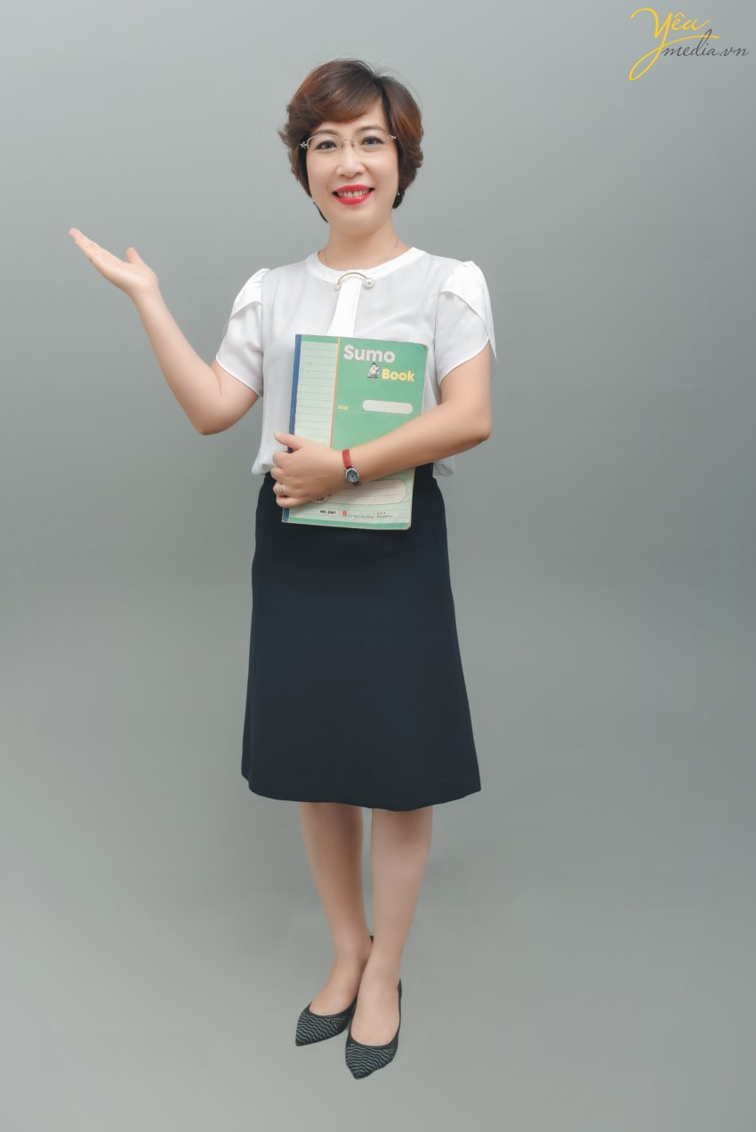 Chụp ảnh chân dung nghề nghiệp để làm truyền thông cho các giảng viên trung tâm đào tạo