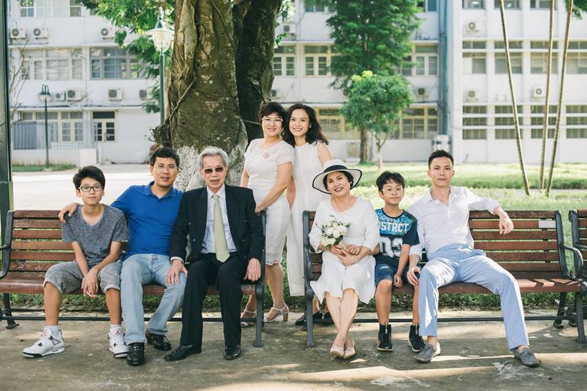 chụp ảnh kỉ niệm ngày cưới