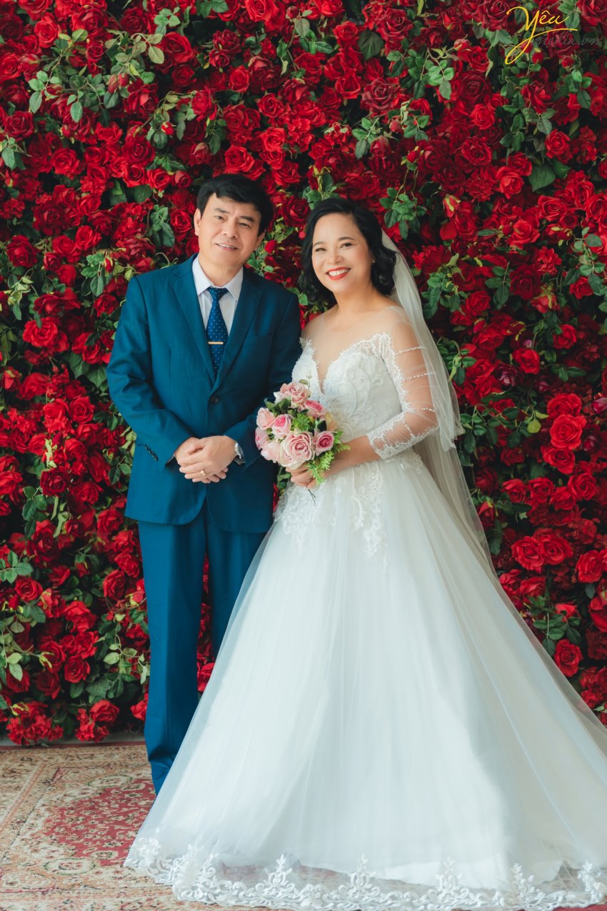 Chụp ảnh kỷ niệm ngày cưới tại phim trường Rosa và tư gia tại Hà Nội: