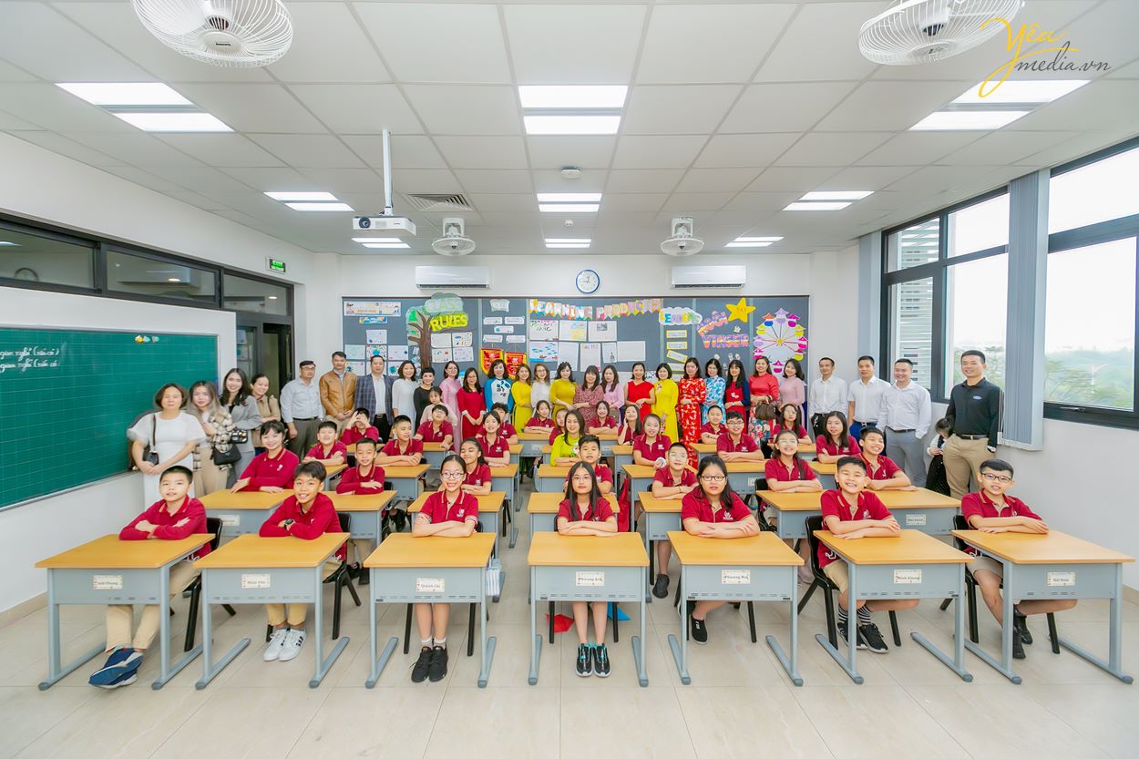 Chụp ảnh kỷ yếu cuối năm học cho học sinh trường Vinschool