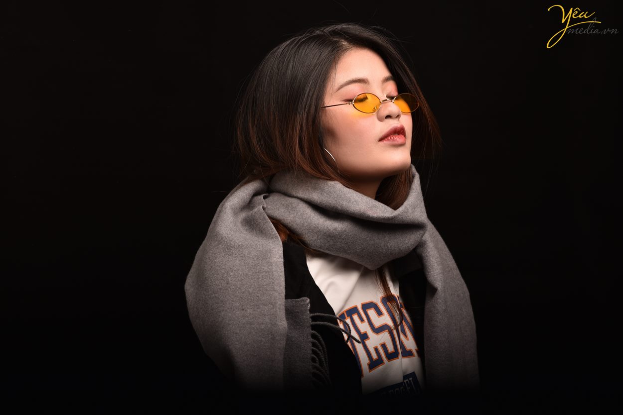 Chụp ảnh cúc họa mi cá tính trong studio Hà Nội: Minh Tú