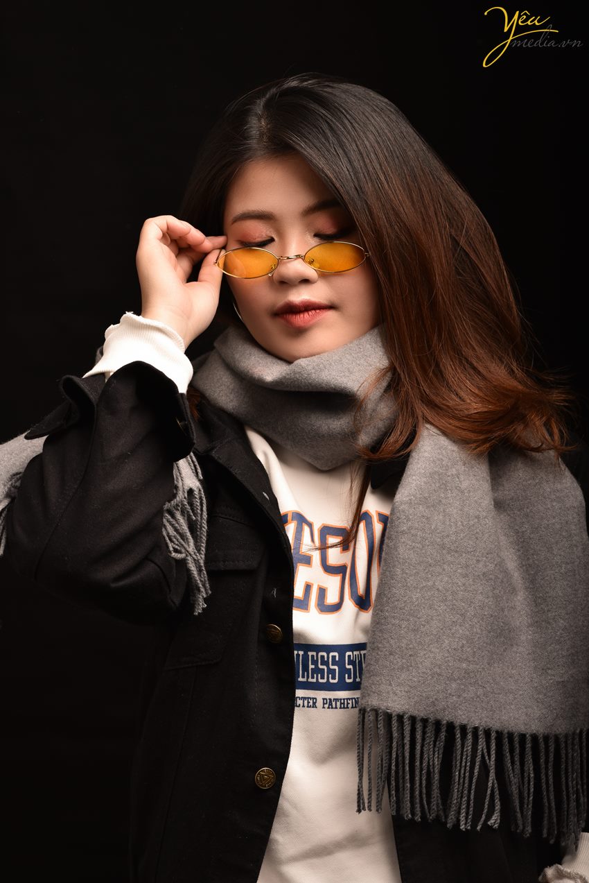Chụp ảnh cúc họa mi cá tính trong studio Hà Nội: Minh Tú
