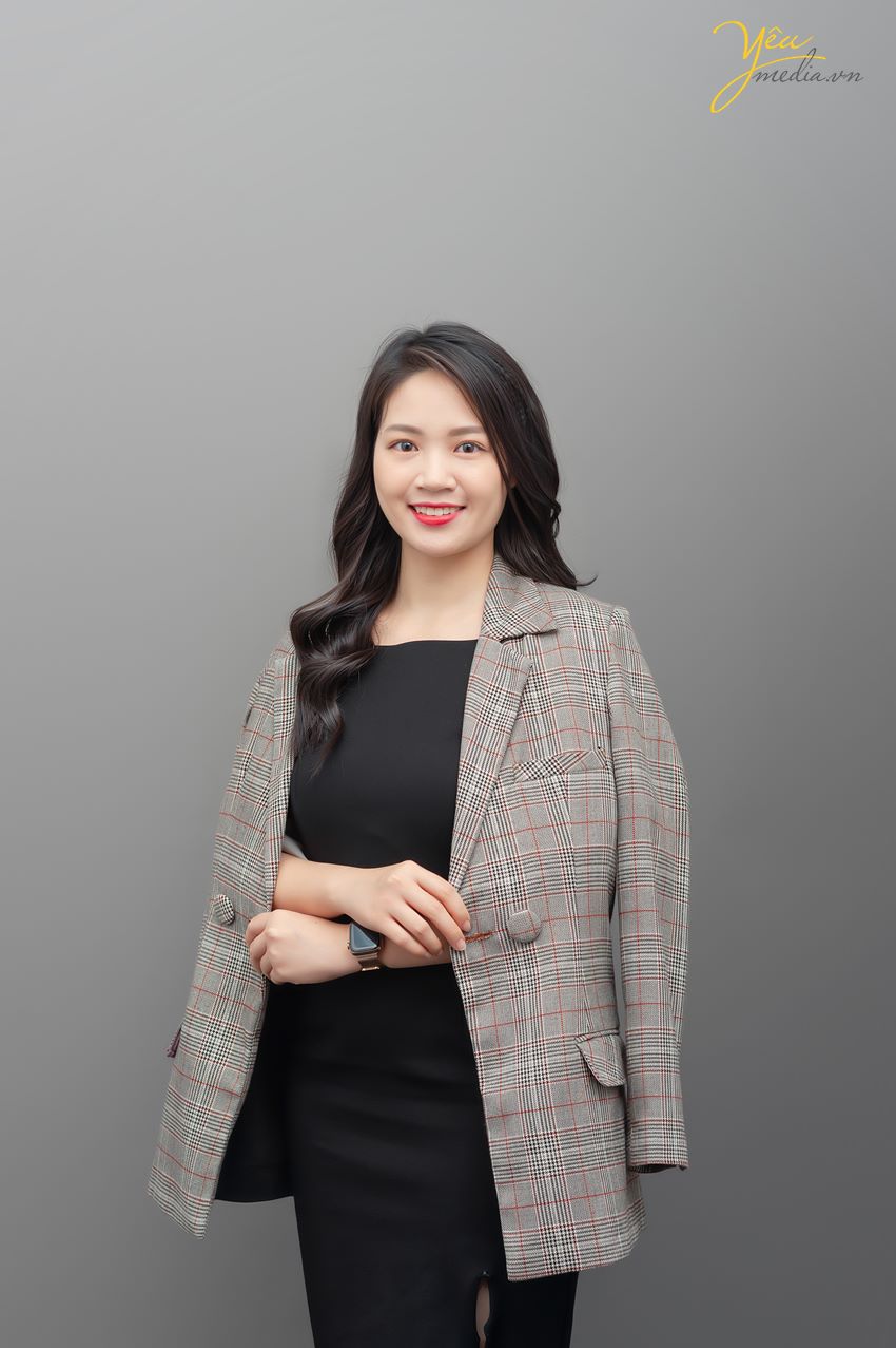 Một bộ ảnh chân dung nghề nghiệp sẽ tạo cho khách hàng thấy được sự chuyên nghiệp của công ty/ doanh nghiệp bạn
