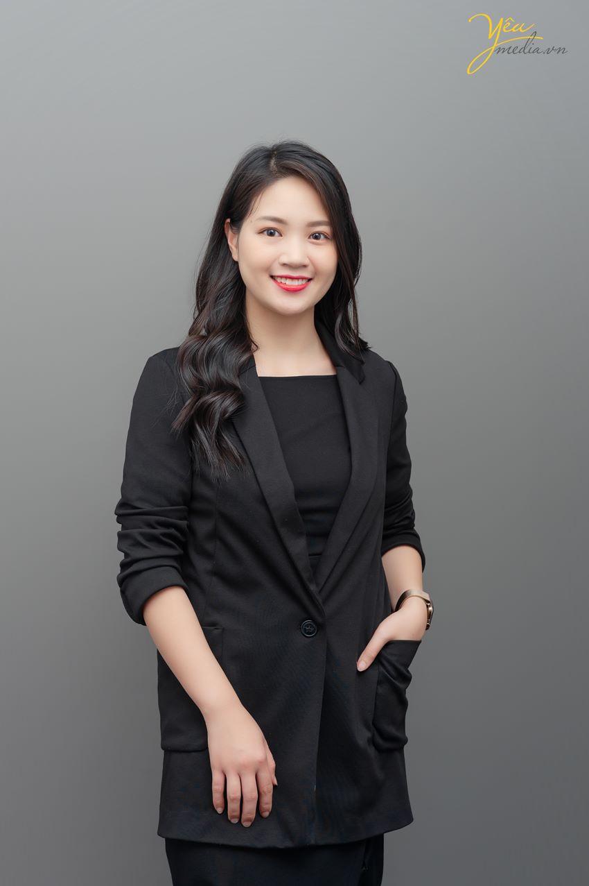 Một bộ ảnh chân dung nghề nghiệp sẽ tạo cho khách hàng thấy được sự chuyên nghiệp của công ty/ doanh nghiệp bạn