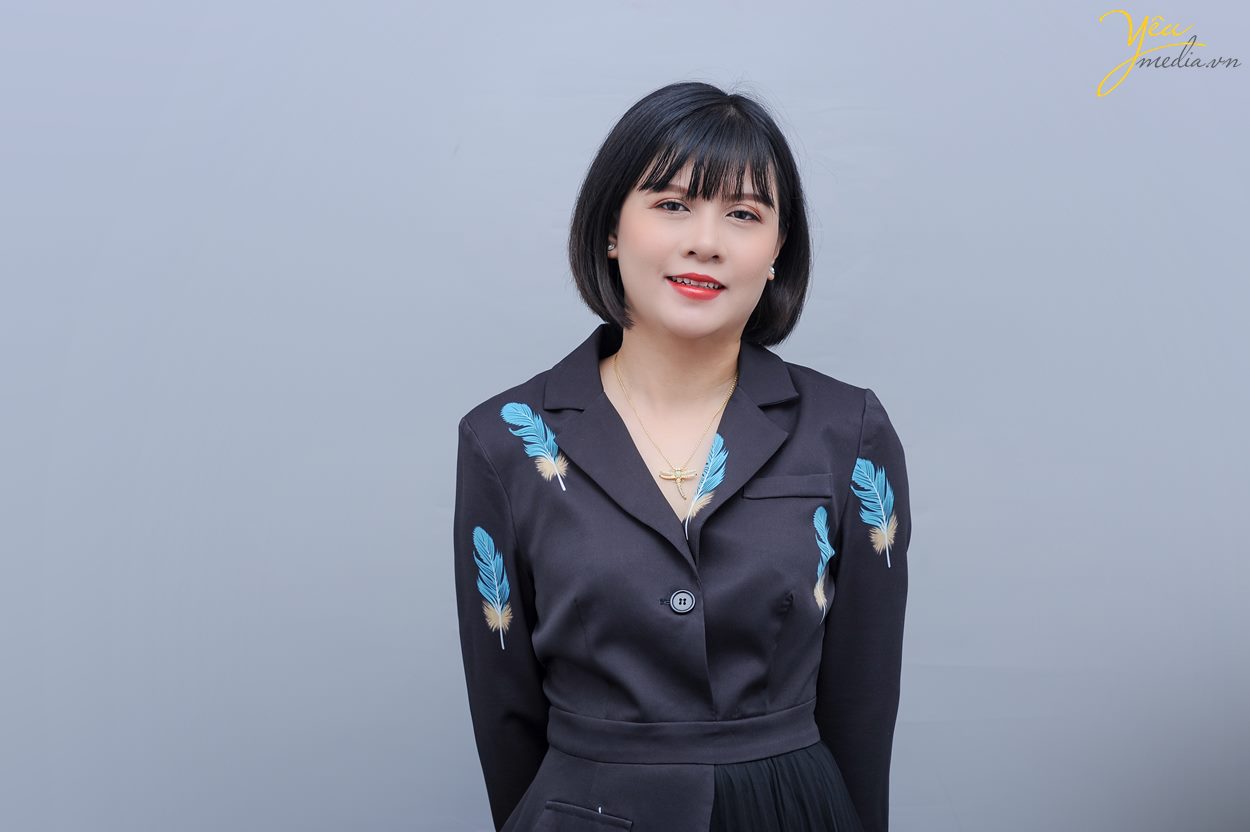studio nào chuyên chụp ảnh nữ doanh nhân thành đạt tại hà nội