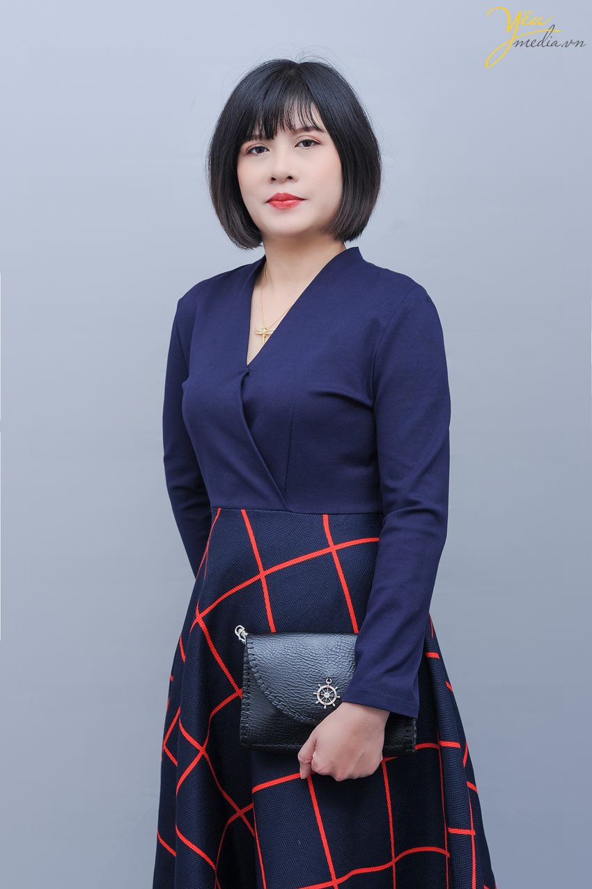 studio nào chuyên chụp ảnh nữ doanh nhân thành đạt tại hà nội