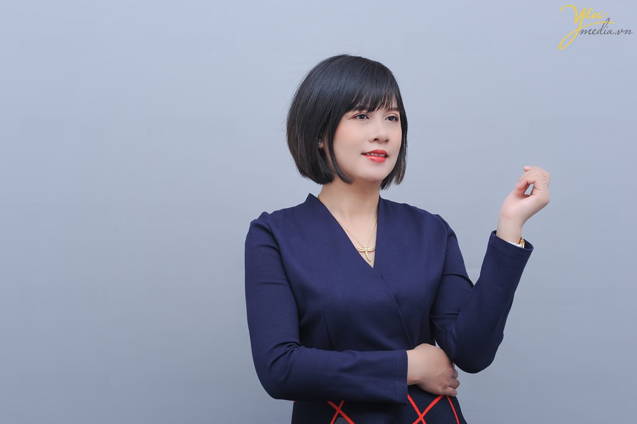 studio nào chuyên chụp ảnh nữ doanh nhân thành đạt tại hà nội