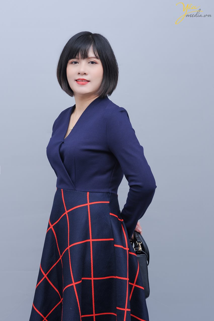 studio nào chuyên chụp ảnh nữ doanh nhân thành đạt tại hà nội