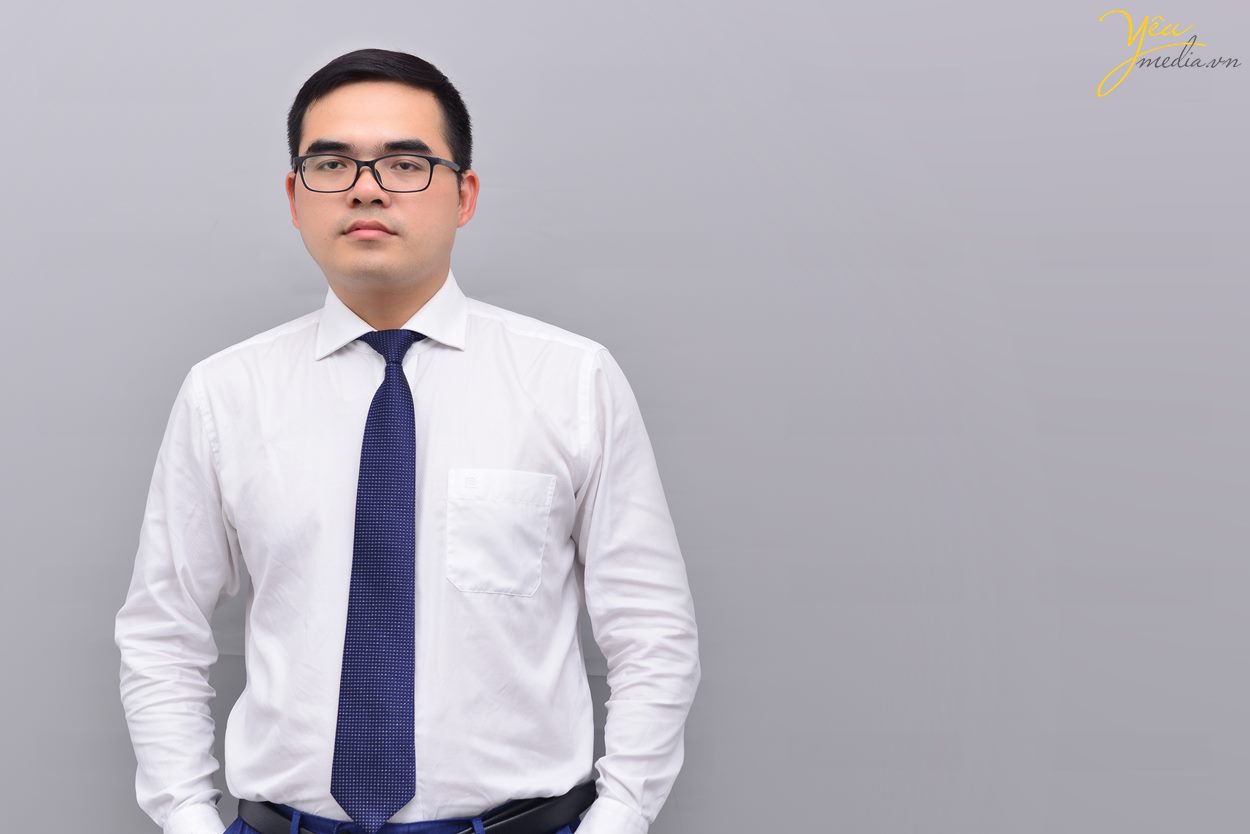Chụp ảnh chân dung nam giới đẹp nhất tại Hà Nội trong studio
