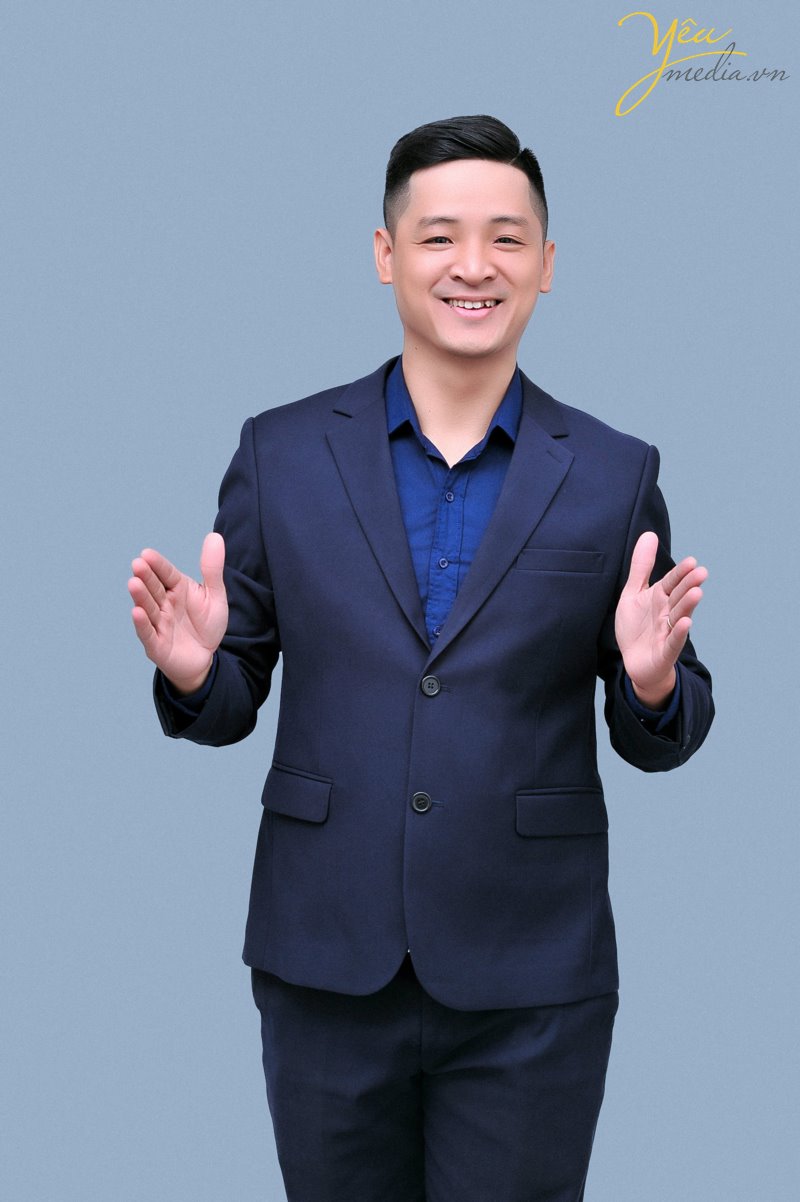 Chụp ảnh profile chân dung doanh nhân Hà Nội  hướng dẫn cách chụp hình tạo dáng đẹp nhất cho nam giới trong studio