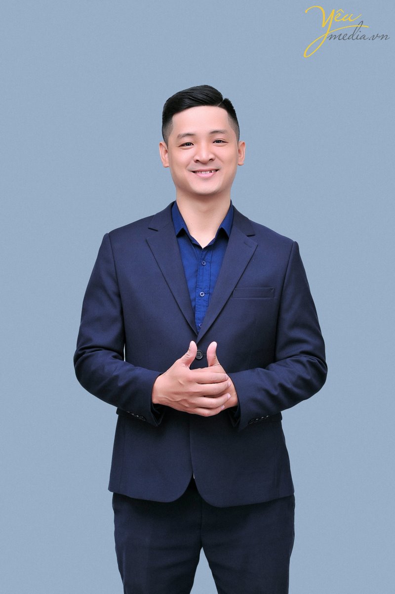 Chụp ảnh profile chân dung doanh nhân Hà Nội  hướng dẫn cách chụp hình tạo dáng đẹp nhất cho nam giới trong studio