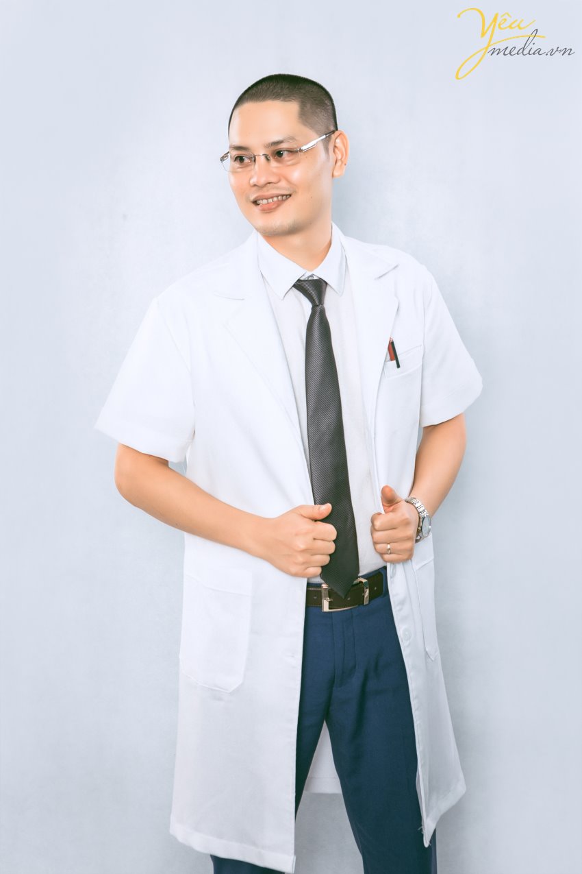 Để thúc đẩy tinh thần teamwork ở các đội nhóm, tổ chức, công ty... rất nhiều đơn vị đã lựa chọn Yêu Media làm đơn vị thực hiện bộ ảnh profile nơi quy tụ đầy đủ những gương mặt của các thành viên, để luôn nhắc nhở mọi người về một khung hình chung, về một mục tiêu chung, để cùng cố gắng hoàn thành tốt nhiệm vụ của mình. 
