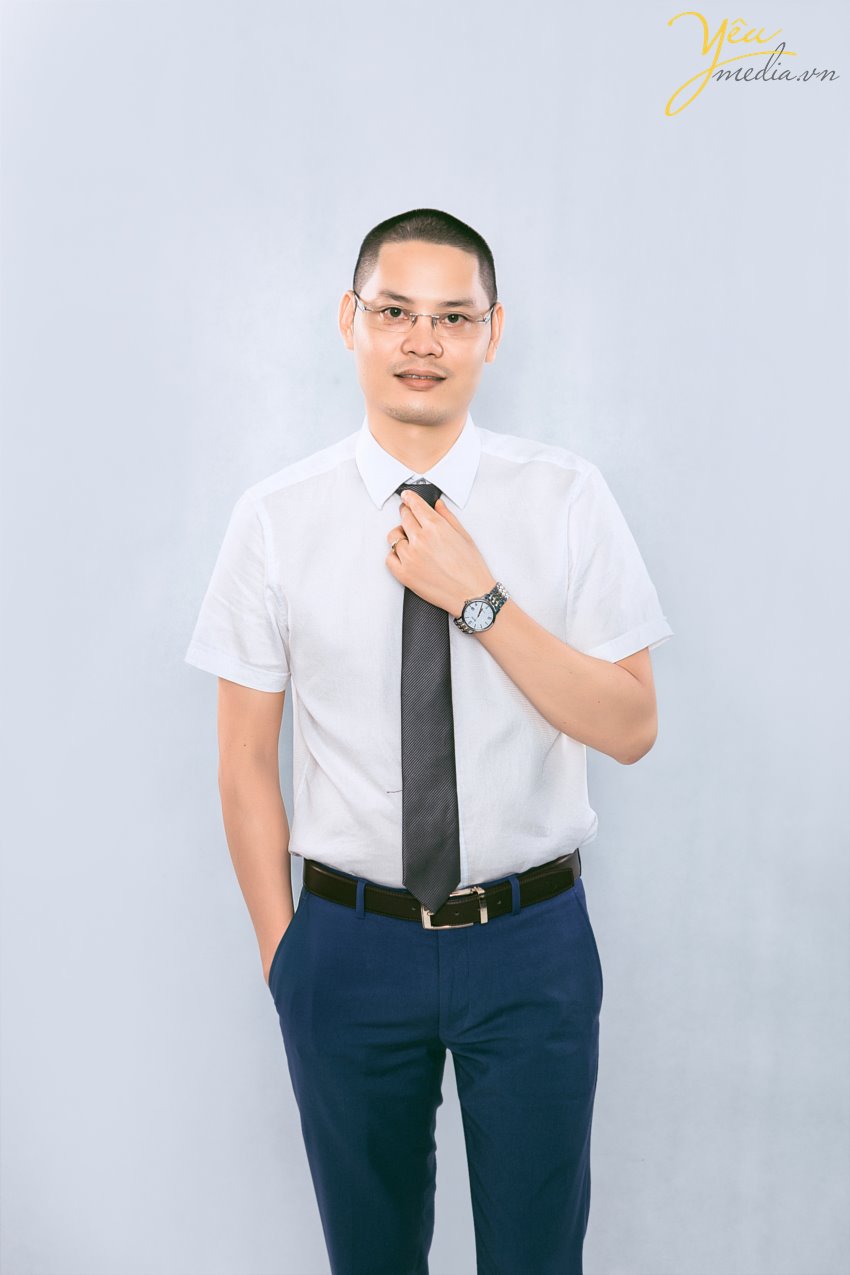 Để thúc đẩy tinh thần teamwork ở các đội nhóm, tổ chức, công ty... rất nhiều đơn vị đã lựa chọn Yêu Media làm đơn vị thực hiện bộ ảnh profile nơi quy tụ đầy đủ những gương mặt của các thành viên, để luôn nhắc nhở mọi người về một khung hình chung, về một mục tiêu chung, để cùng cố gắng hoàn thành tốt nhiệm vụ của mình. 