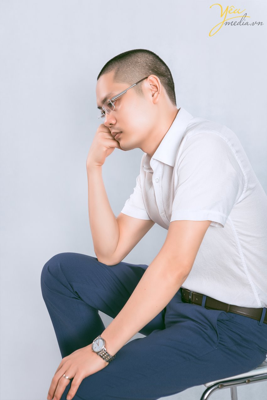 Để thúc đẩy tinh thần teamwork ở các đội nhóm, tổ chức, công ty... rất nhiều đơn vị đã lựa chọn Yêu Media làm đơn vị thực hiện bộ ảnh profile nơi quy tụ đầy đủ những gương mặt của các thành viên, để luôn nhắc nhở mọi người về một khung hình chung, về một mục tiêu chung, để cùng cố gắng hoàn thành tốt nhiệm vụ của mình. 