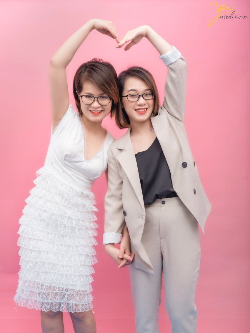 Yêu Media có vinh hạnh chụp ảnh cho nhân sự của Công ty truyền thông DealStreetAsia trong studio của mình tại Hà Nội. 