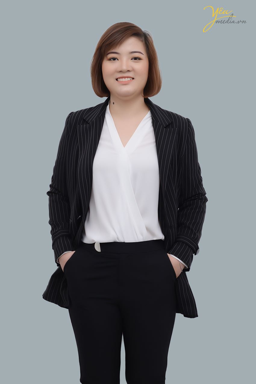 Chụp ảnh profile chân dung nghề nghiệp cho khách hàng tại Hà Nội