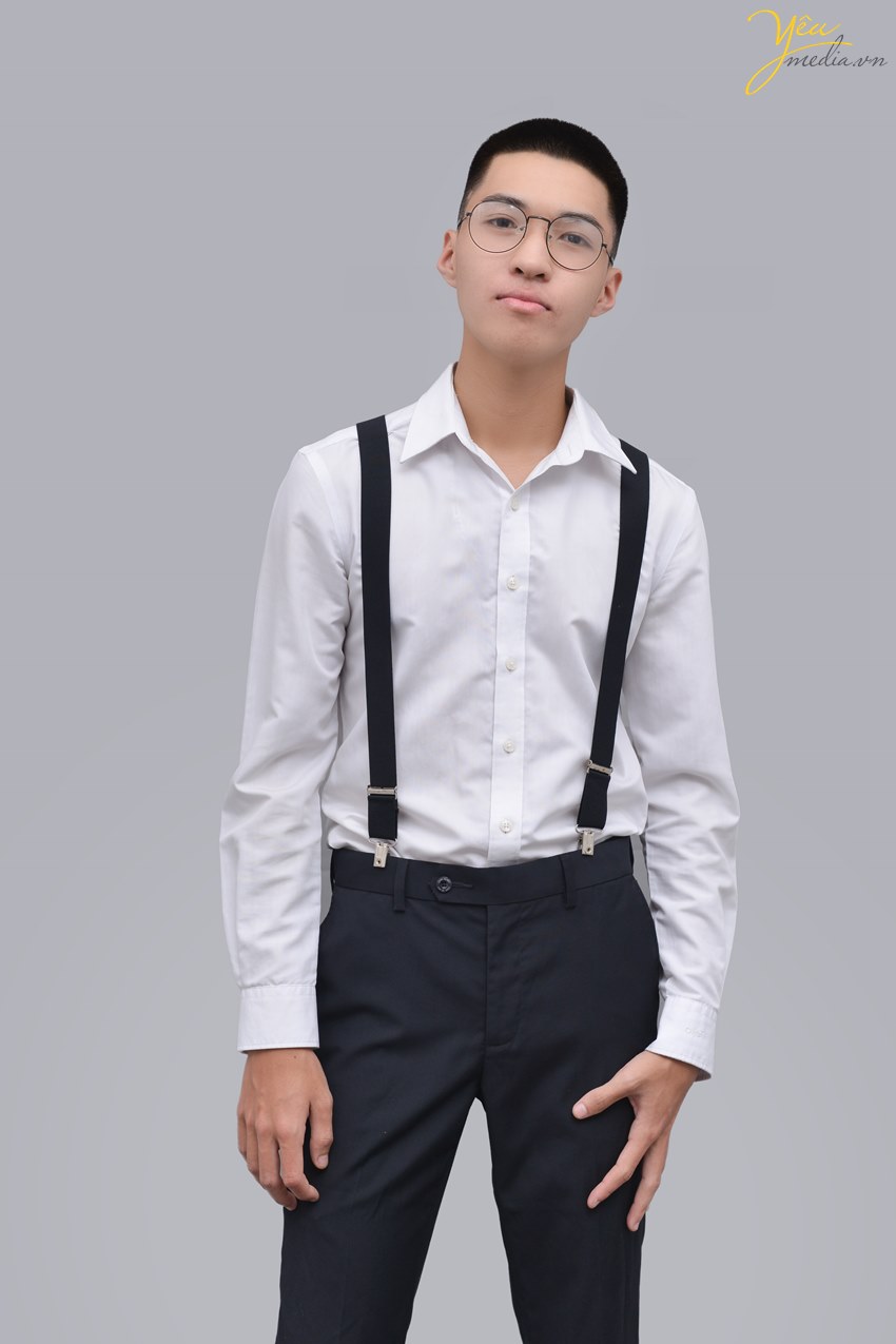 Chụp ảnh profile nam giới trong studio Ngã tư sở, Hà Nội: bạn Hưng
