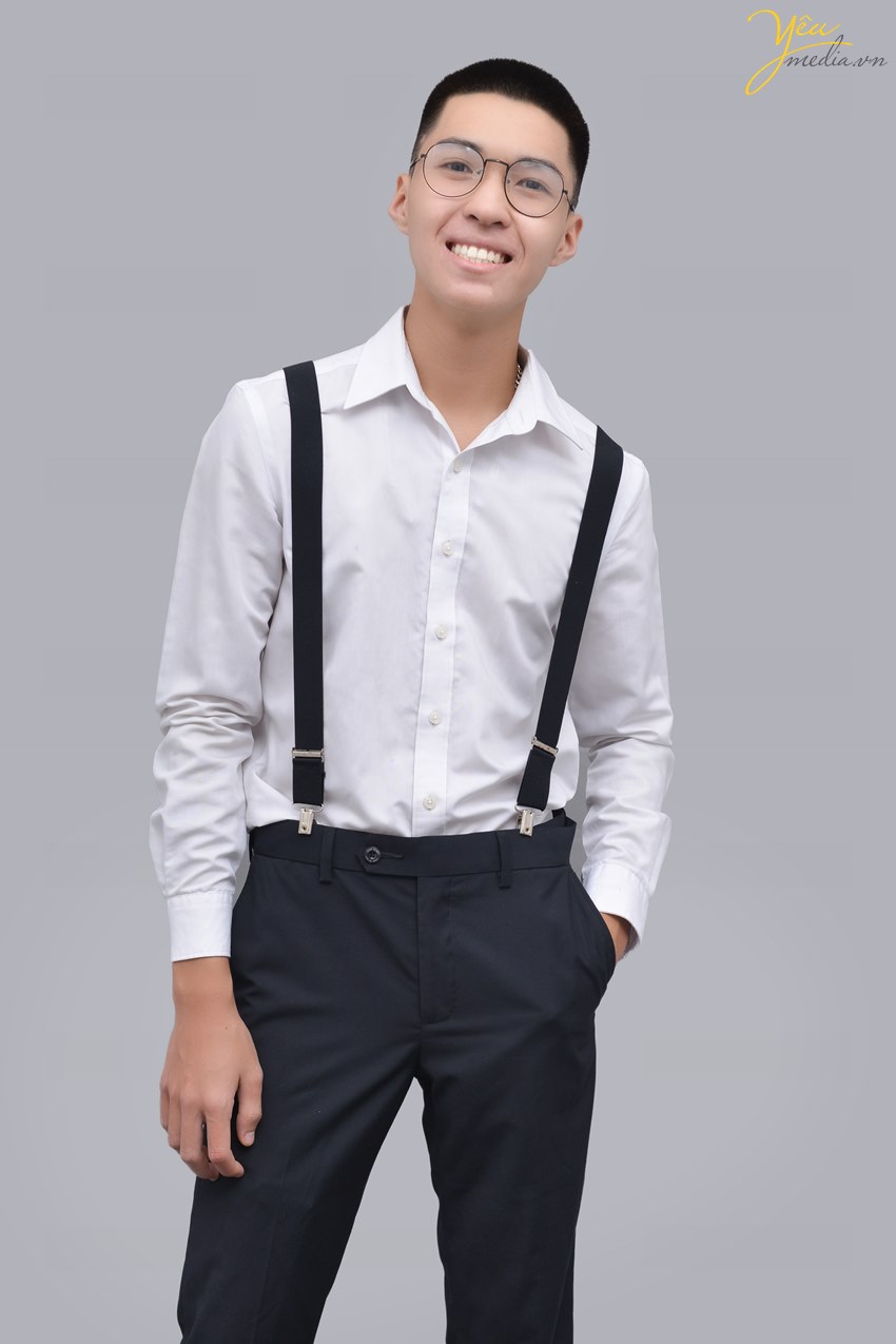 Chụp ảnh profile nam giới trong studio Ngã tư sở, Hà Nội: bạn Hưng