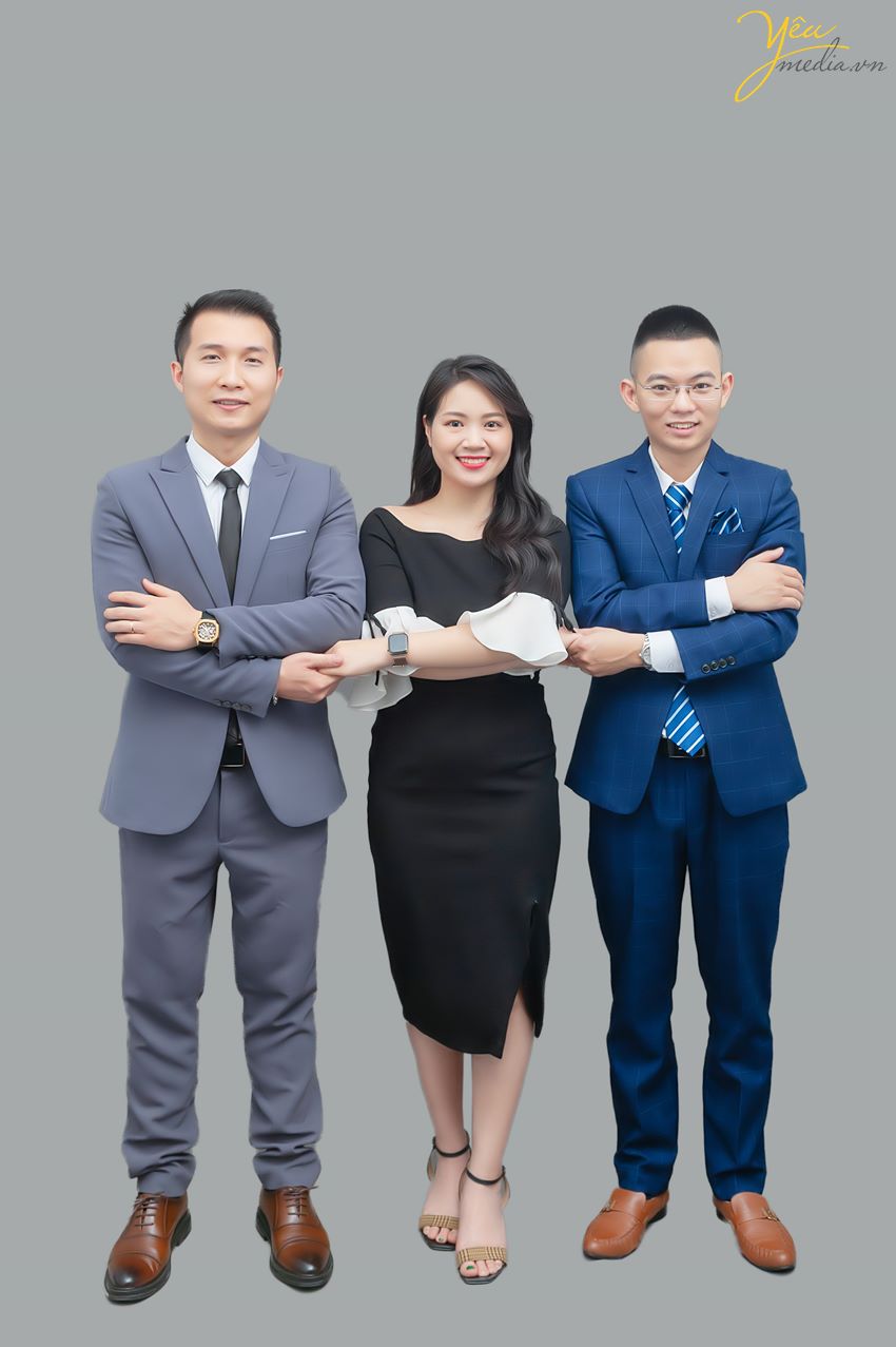 Chụp ảnh profile cho đội nhóm team 3 người của công ty làm hồ sơ năng lực Hà Nội