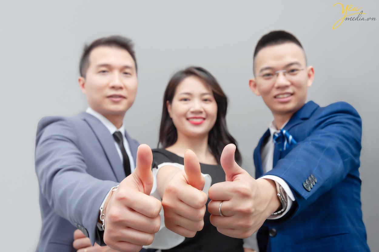 Chụp ảnh profile cho đội nhóm team 3 người của công ty làm hồ sơ năng lực Hà Nội