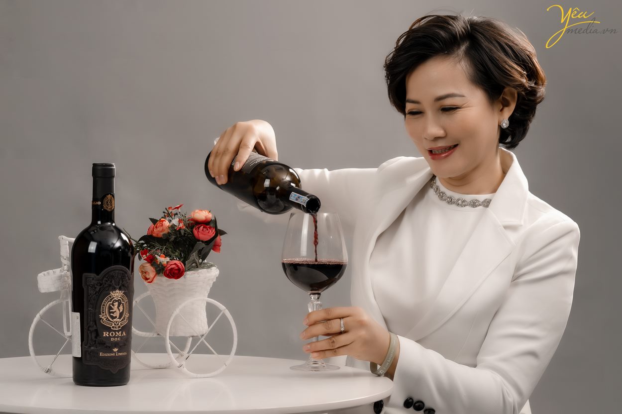Chụp ảnh profile chân dung cho Boss của shop trong studio hà nội