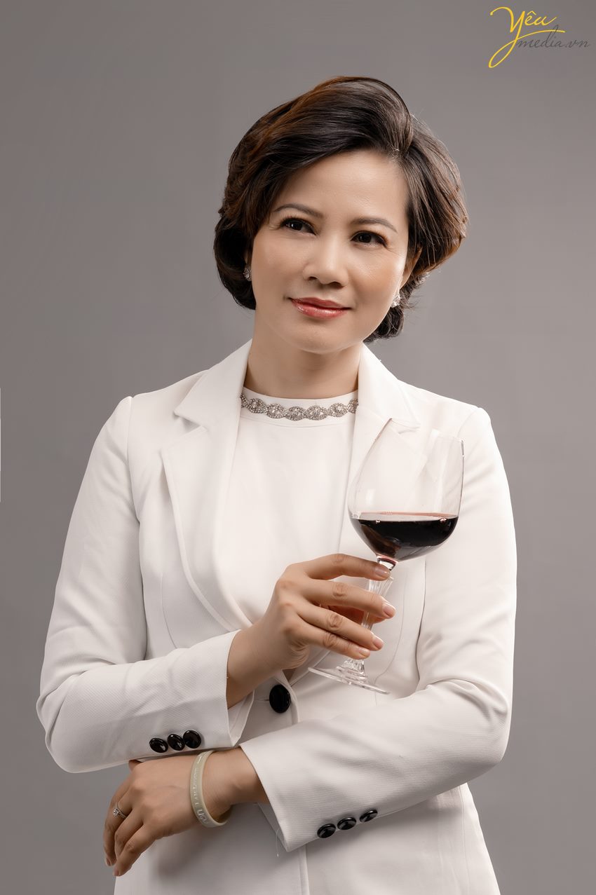 Chụp ảnh profile chân dung cho Boss của shop trong studio hà nội