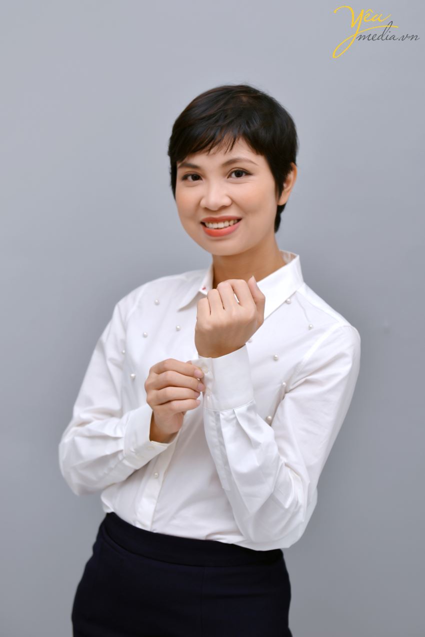 Để thu hút các doanh nhân, các studio chuyên chụp ảnh doanh nhân đưa ra khá nhiều các chương trình ưu đãi hấp dẫn. Song đó chỉ là những thông tin quảng cáo, còn trên thực tế chất lượng ảnh chụp, dịch vụ và mức giá cụ thể như thế nào các doanh nhân hoàn toàn không biết.