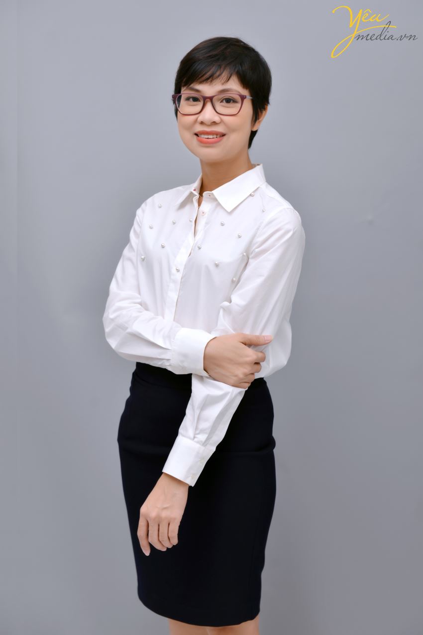 Để thu hút các doanh nhân, các studio chuyên chụp ảnh doanh nhân đưa ra khá nhiều các chương trình ưu đãi hấp dẫn. Song đó chỉ là những thông tin quảng cáo, còn trên thực tế chất lượng ảnh chụp, dịch vụ và mức giá cụ thể như thế nào các doanh nhân hoàn toàn không biết.