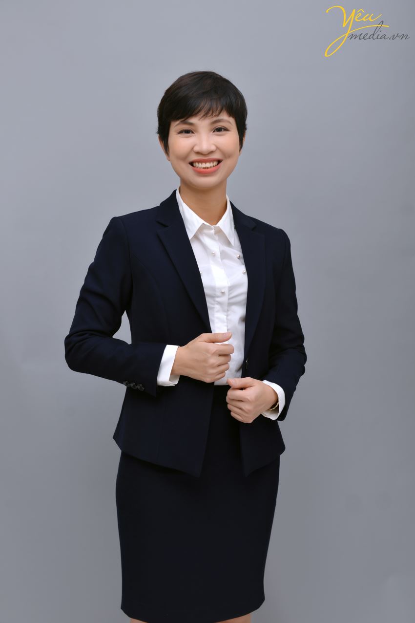 Để thu hút các doanh nhân, các studio chuyên chụp ảnh doanh nhân đưa ra khá nhiều các chương trình ưu đãi hấp dẫn. Song đó chỉ là những thông tin quảng cáo, còn trên thực tế chất lượng ảnh chụp, dịch vụ và mức giá cụ thể như thế nào các doanh nhân hoàn toàn không biết.