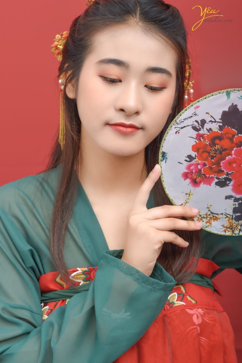 Chụp ảnh với trang phục cổ trang Trung Quốc trong studio ở Hà Nội combo giá rẻ sinh viên