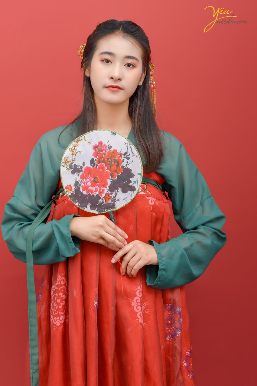 Chụp ảnh với trang phục cổ trang Trung Quốc trong studio ở Hà Nội combo giá rẻ sinh viên