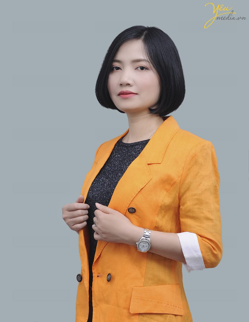 Chụp ảnh chân dung nghề nghiệp trong studio Hà Nội: Ms Thanh