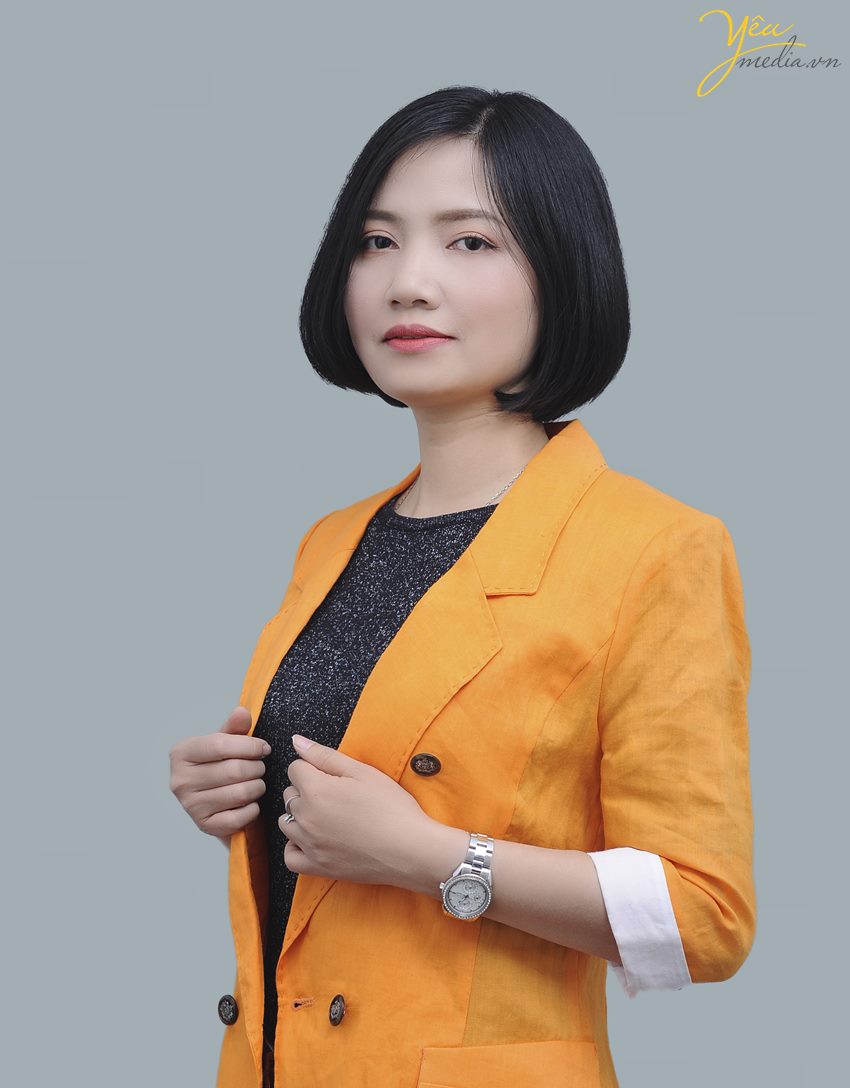 Chụp ảnh chân dung nghề nghiệp trong studio Hà Nội: Ms Thanh