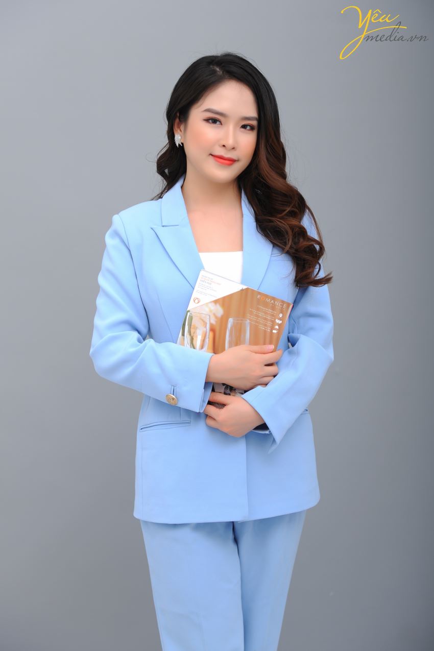 Vậy chụp ảnh profile để làm gì?  Bạn có thể để làm bộ ảnh để đời với nhiều style khác nhau hay đơn giản là làm ảnh đại diện trên facebook.