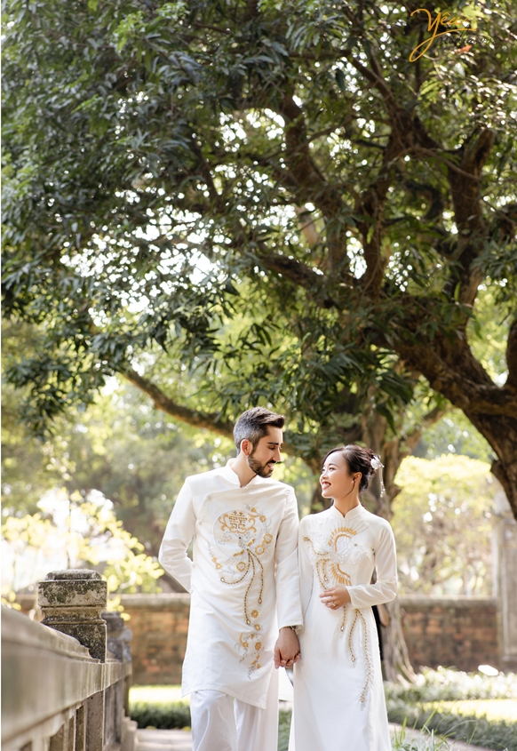 Bộ ảnh cưới đẹp lãng mạn và ngập tràn hạnh phúc của cặp Việt - Pháp