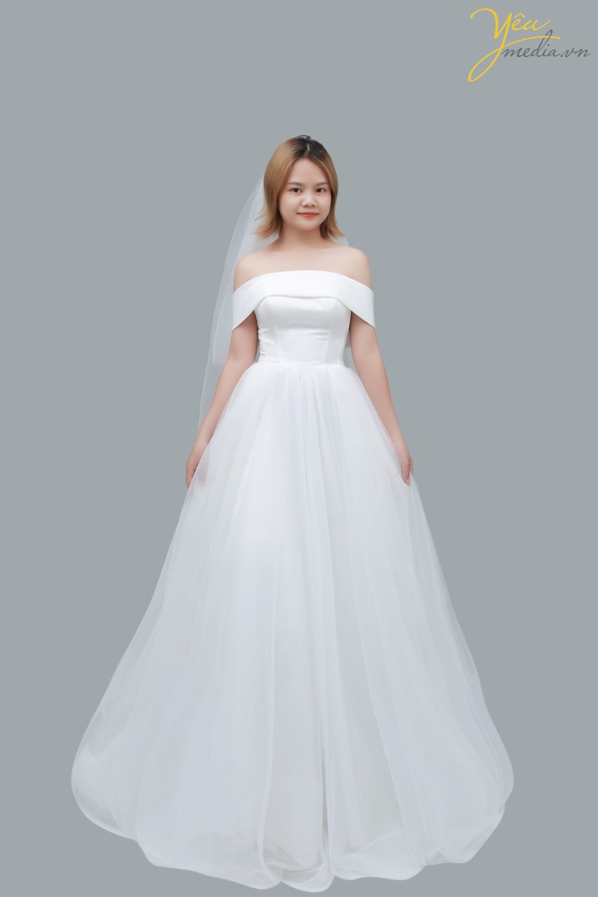 Váy cưới Kendall lấy cảm hứng thiết kế từ sự đơn giản nhưng cực kỳ tinh tế và thời trang của Kendall Jenner - người mẫu đầy sức thu hút trong làng thời trang thế giới. Đây là mẫu váy tùng xòe nhẹ, dáng xuông, với phần cúp ngực nhẹ nhàng, ôm ấp người cô dâu  - sẽ khiến cho bạn tự tin sải bước trên lễ đường. 