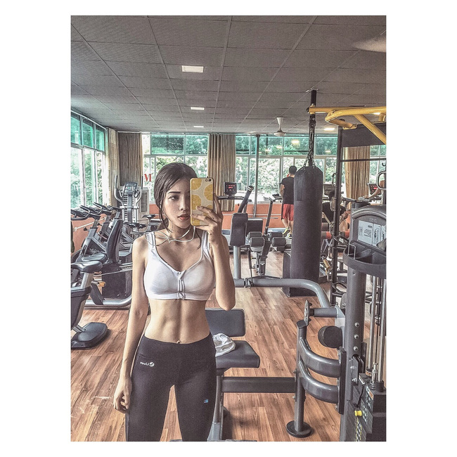 Cách tạo dáng trong phòng tập gym - fitness