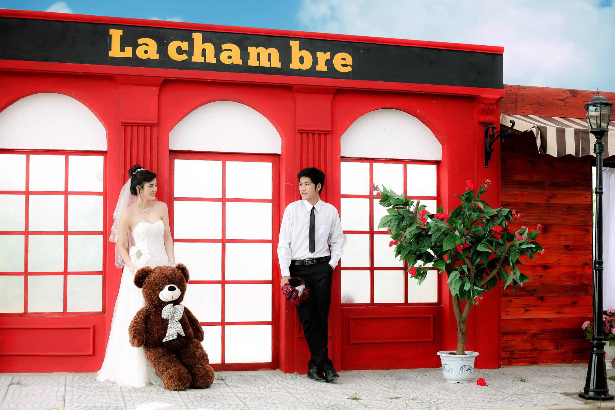 Chụp ảnh cưới tại phim trường ONE Hưng Yên