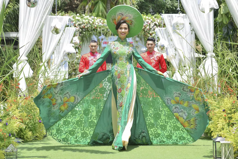 6 phong cách cô dâu hot nhất mùa cưới 2018