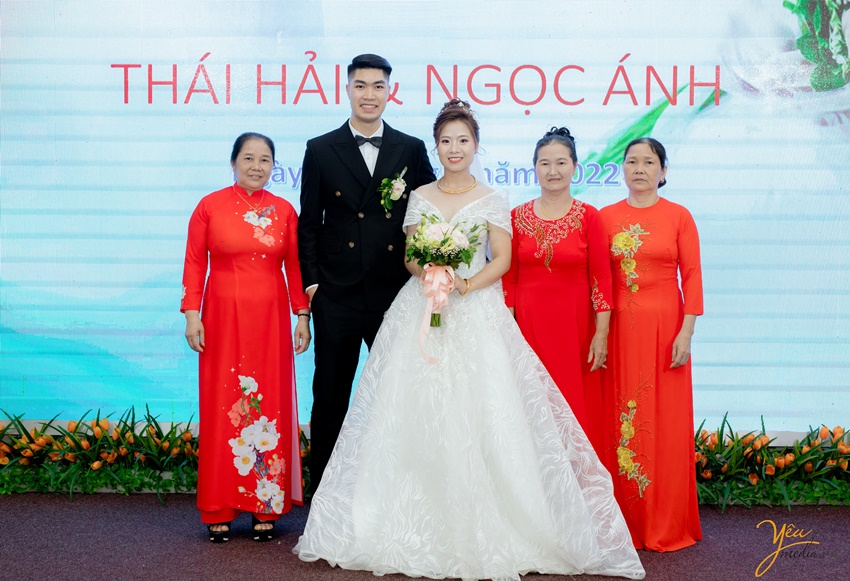 Ảnh chụp ngày đám cưới đôi Thái Hải - Ngọc Ánh