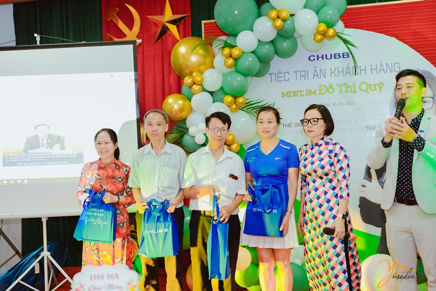 Ảnh chụp sự kiện buổi tri ân khách hàng của chị Quý - bảo hiểm Chubb Life