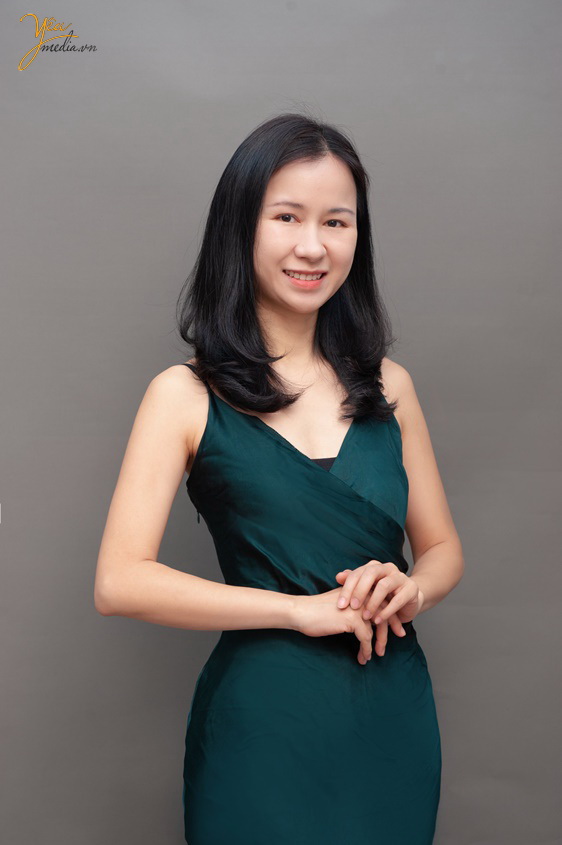 Chụp ảnh chân dung nghề nghiệp diễn viên cho chị Trang ở Hà Nội