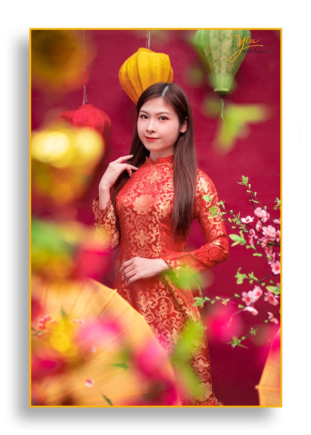 Bộ ảnh chụp Tết 2022 với cổ phục và áo dài trong studio